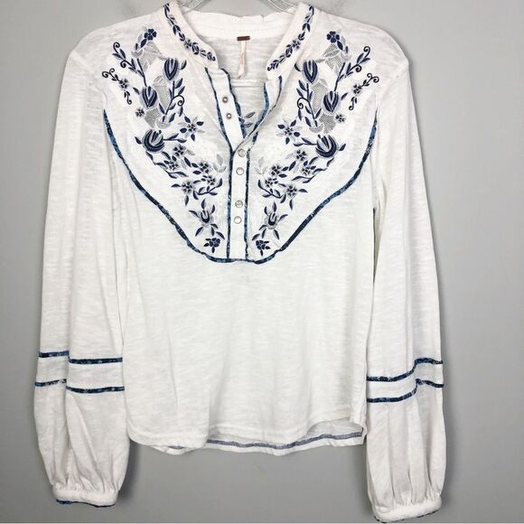 FREE PEOPLE | Sundance Kid White Blue Embroidered Henley Top Women’s Size Small - Picture 6 of 13